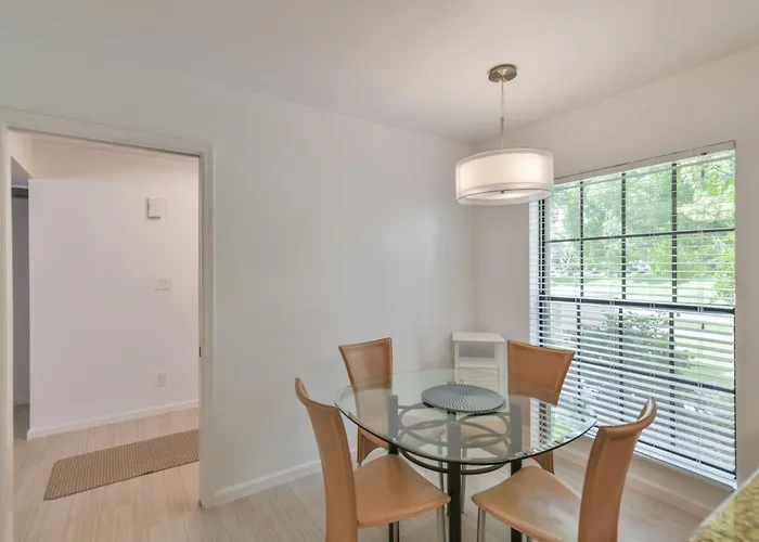 Peaceful Privacy-tennis-greenbelt-golf-walkable Scottsdale