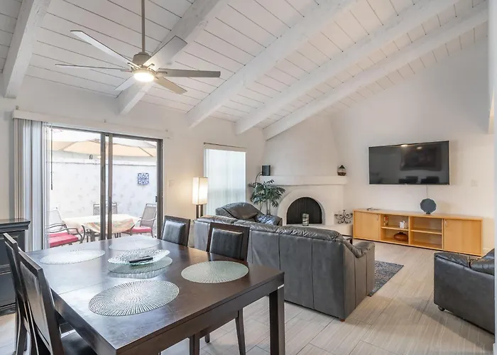 Peaceful Privacy-tennis-greenbelt-golf-walkable Dom wakacyjny