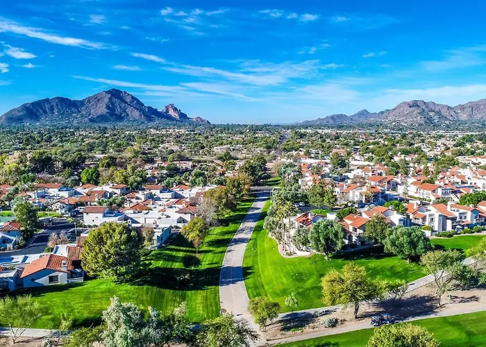 Peaceful Privacy-tennis-greenbelt-golf-walkable Scottsdale
