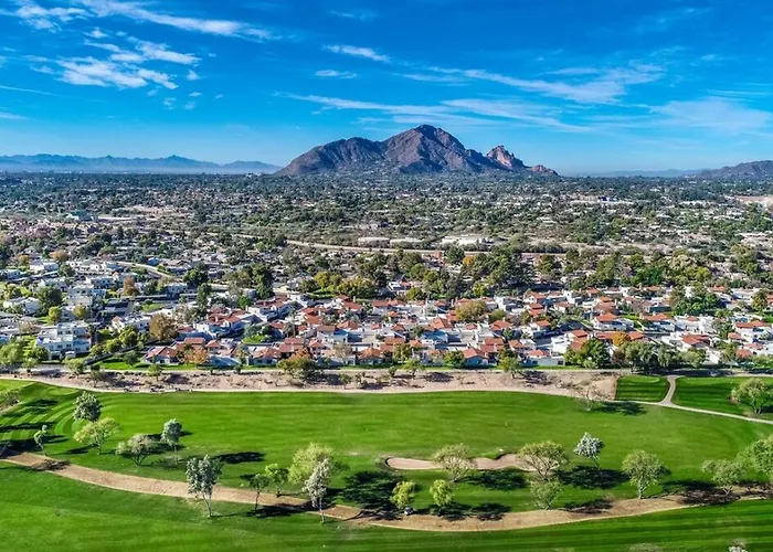 Peaceful Privacy-tennis-greenbelt-golf-walkable Scottsdale
