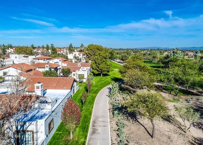 Peaceful Privacy-tennis-greenbelt-golf-walkable Dom wakacyjny *